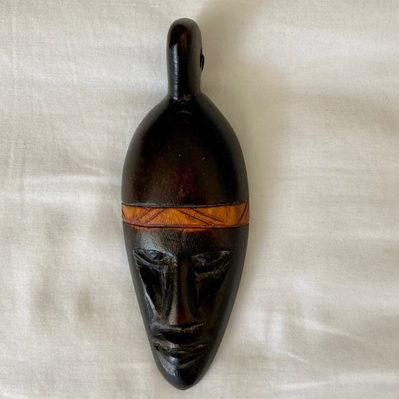 Kenya Wood Carved Key Chain or Home Decoration - Picture 1 of 1